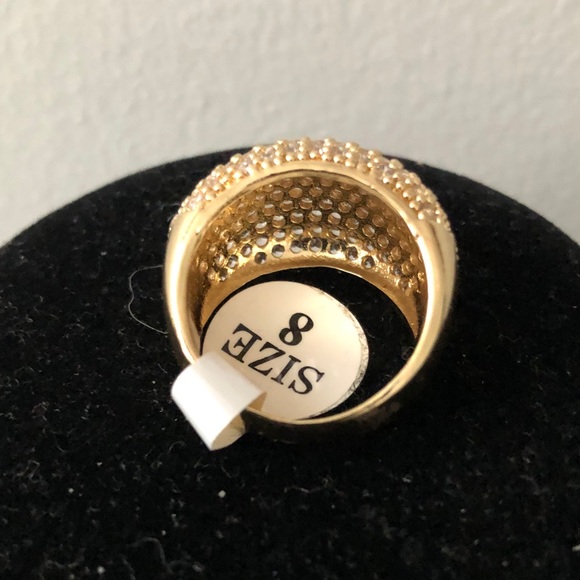 Oval Shaped Gold Ring - Picture 6 of 9